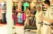 Delhi Cops Take Gangster Shoe Shopping, Get the Boot